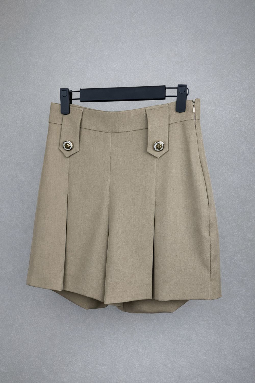 Aura short