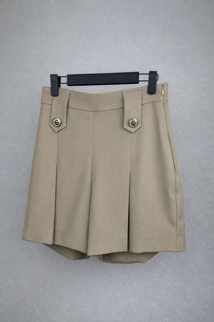 Aura short